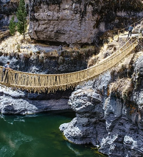 Foto-3-Bridge-Qeswachaka-quechua-communities-Cuzco.