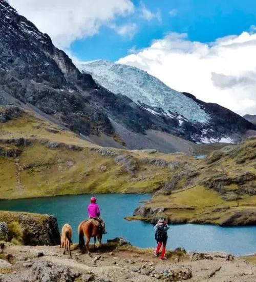 tour-7-lagunas-del-ausangate-cuzco-870x555